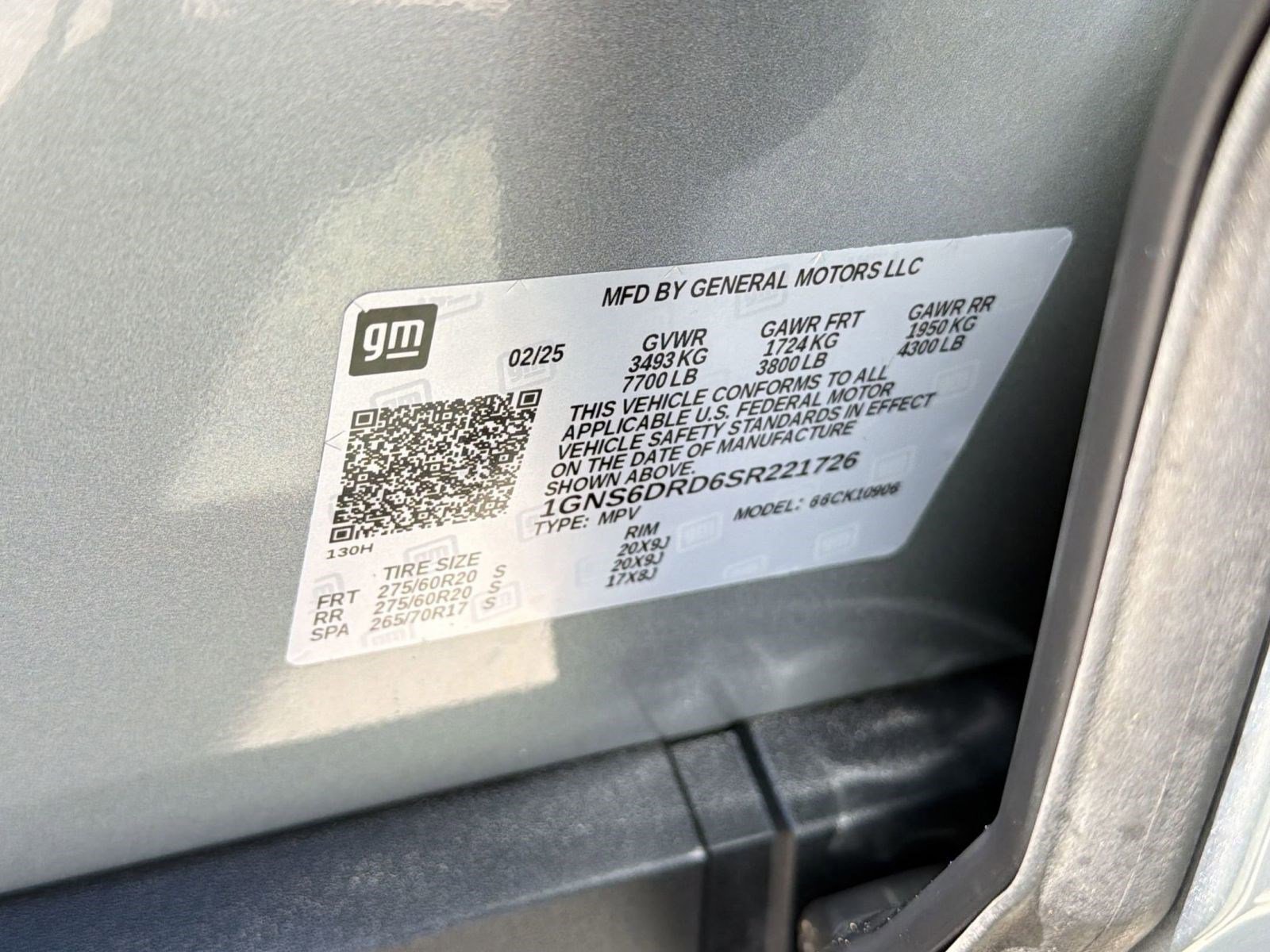 Used 2025 Chevrolet Suburban Z71 image 22