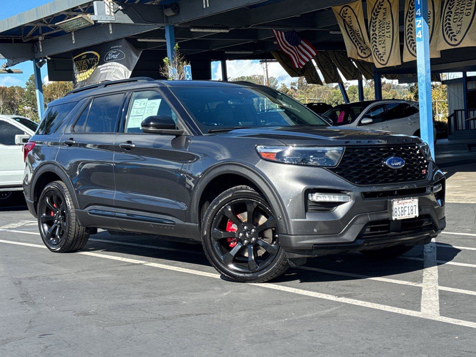 Certified 2020 Ford Explorer ST w/ ST Street Pack AWD/4WD image 2