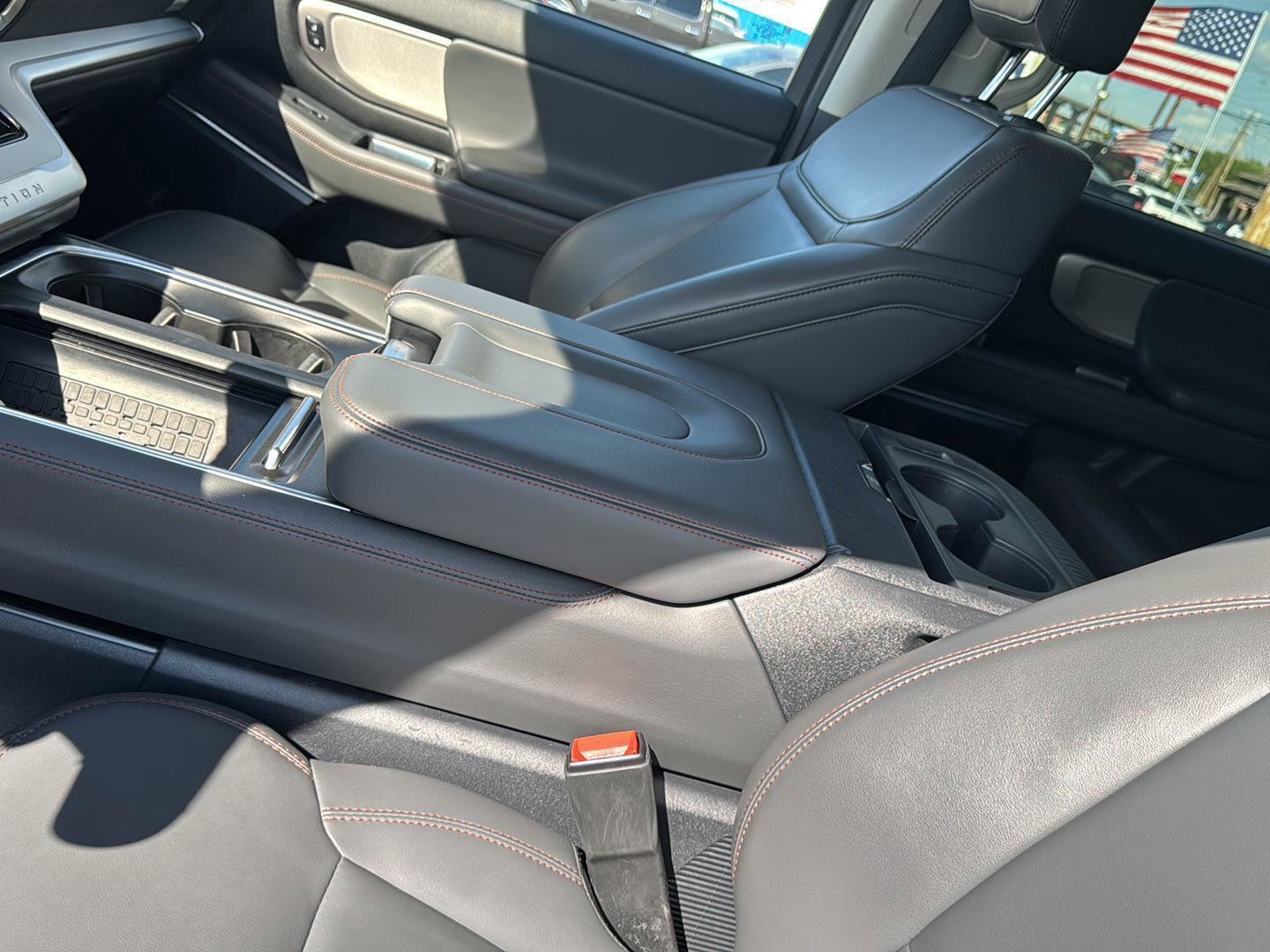 Certified 2025 Ford Expedition Active image 16