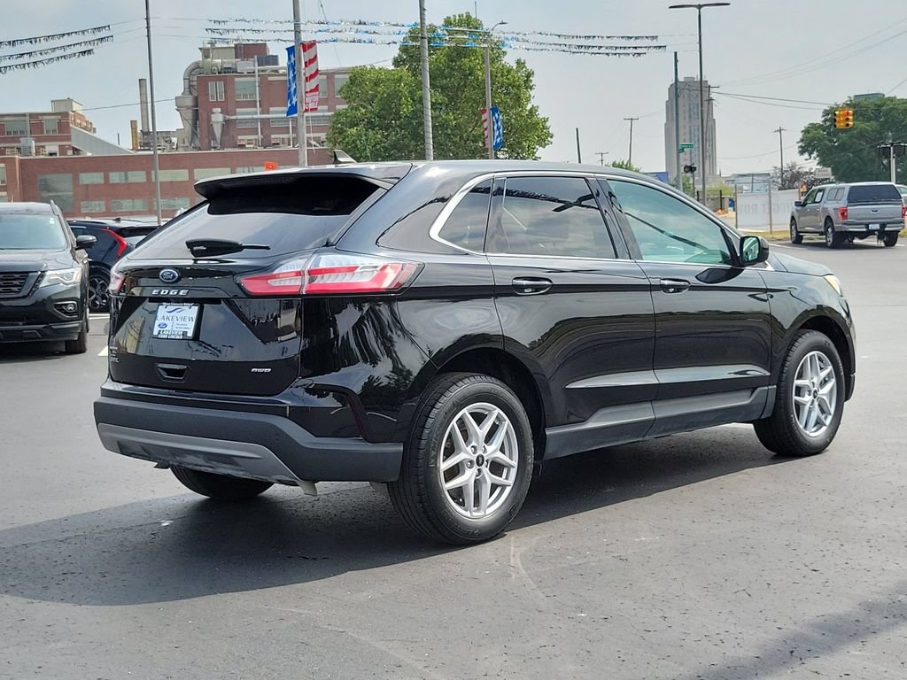 Certified 2023 Ford Edge SEL w/ Convenience Package AWD/4WD image 3