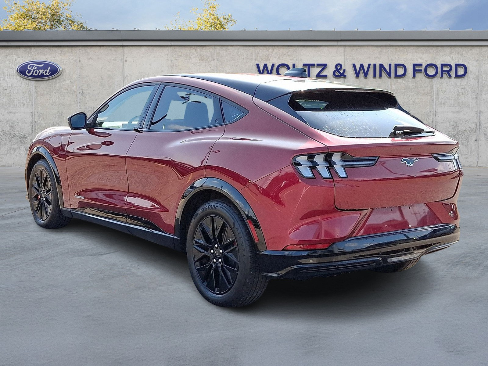 Certified 2025 Ford Mustang Mach-E Premium w/ Sport Appearance Package AWD/4WD image 4