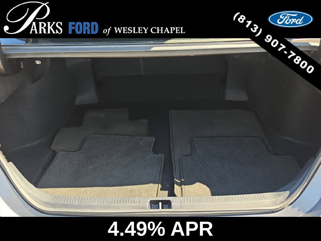 Used 2020 Toyota Camry SE FWD image 9