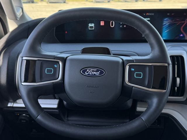 Certified 2025 Ford Expedition Active image 12