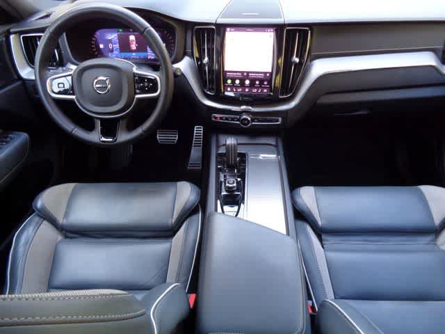 Used 2022 Volvo XC60 B5 R-Design AWD/4WD image 9