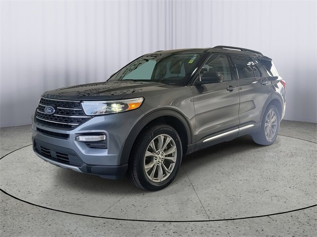Certified 2023 Ford Explorer XLT w/ Equipment Group 202A image 4