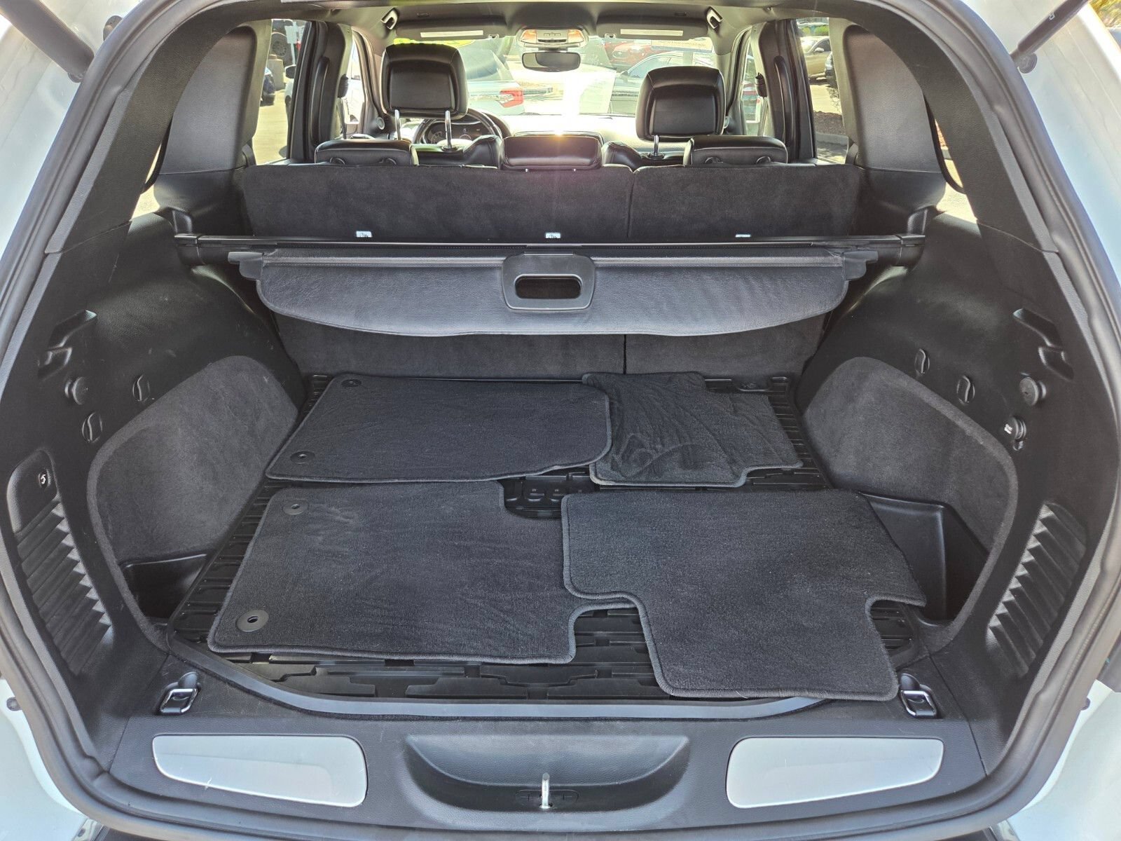 Used 2019 Jeep Grand Cherokee Limited RWD image 13