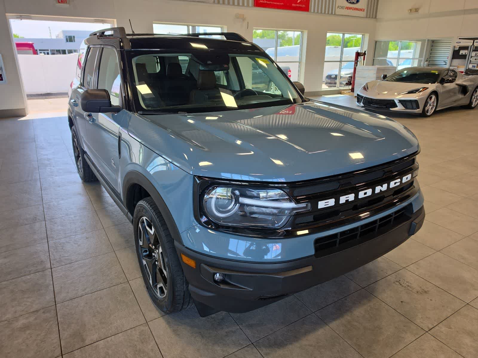 Certified 2021 Ford Bronco Sport Outer Banks w/ Outer Banks Package AWD/4WD image 4
