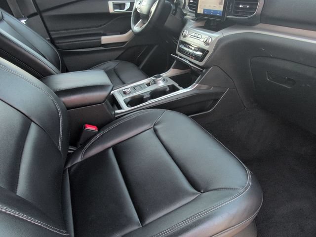 Certified 2023 Ford Explorer XLT w/ Equipment Group 202A AWD/4WD image 19