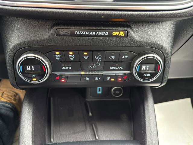 Certified 2020 Ford Escape Titanium w/ Titanium Premium Package 2.0 image 24