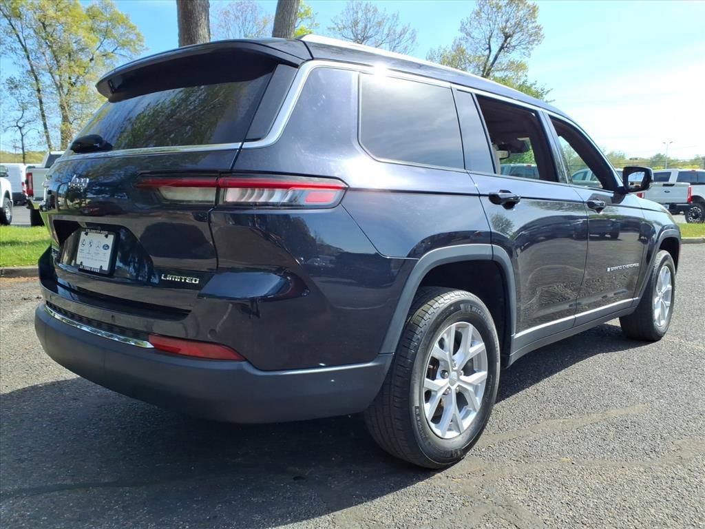 Used 2023 Jeep Grand Cherokee L Limited AWD/4WD image 2