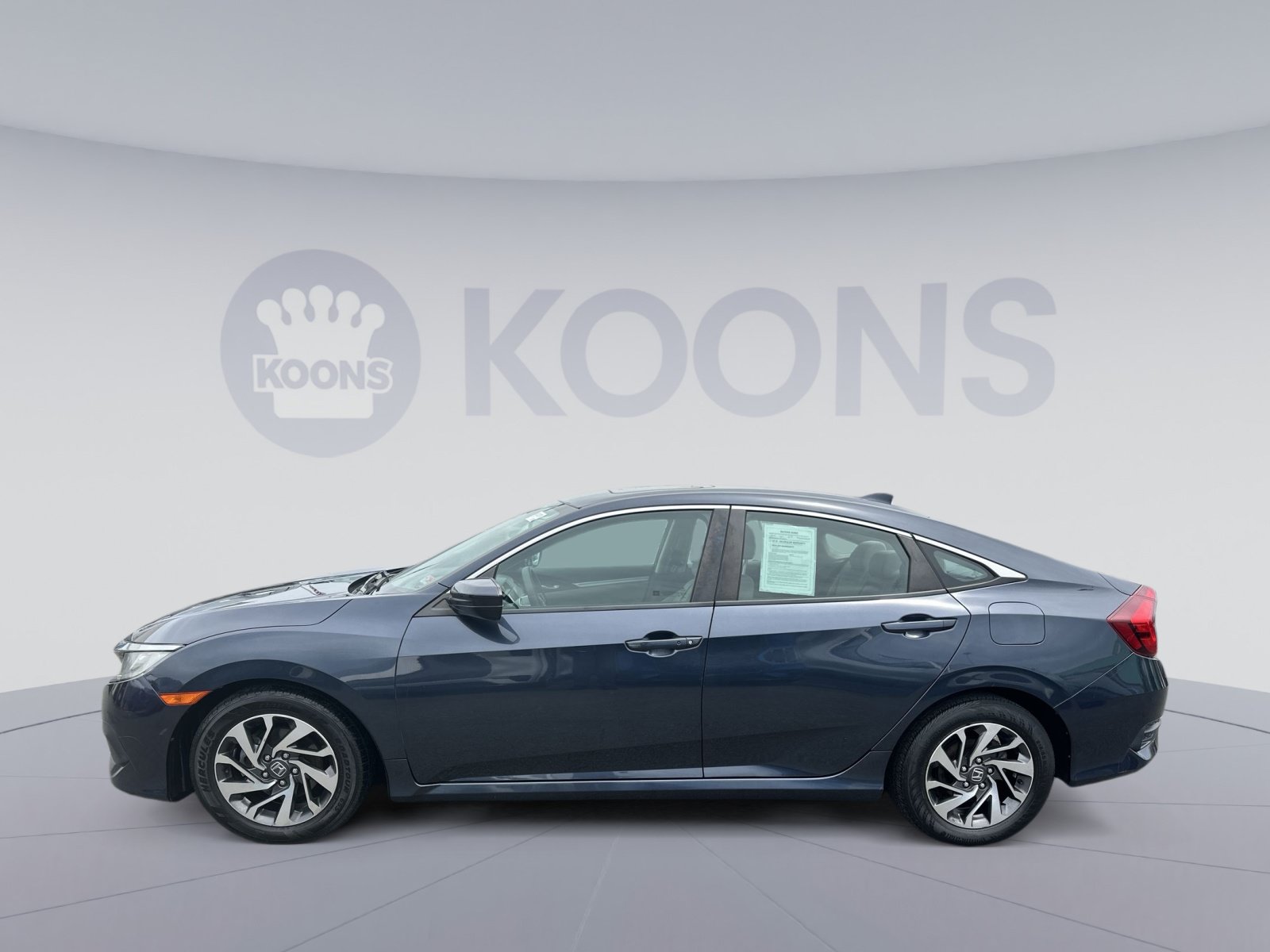Used 2018 Honda Civic EX image 7