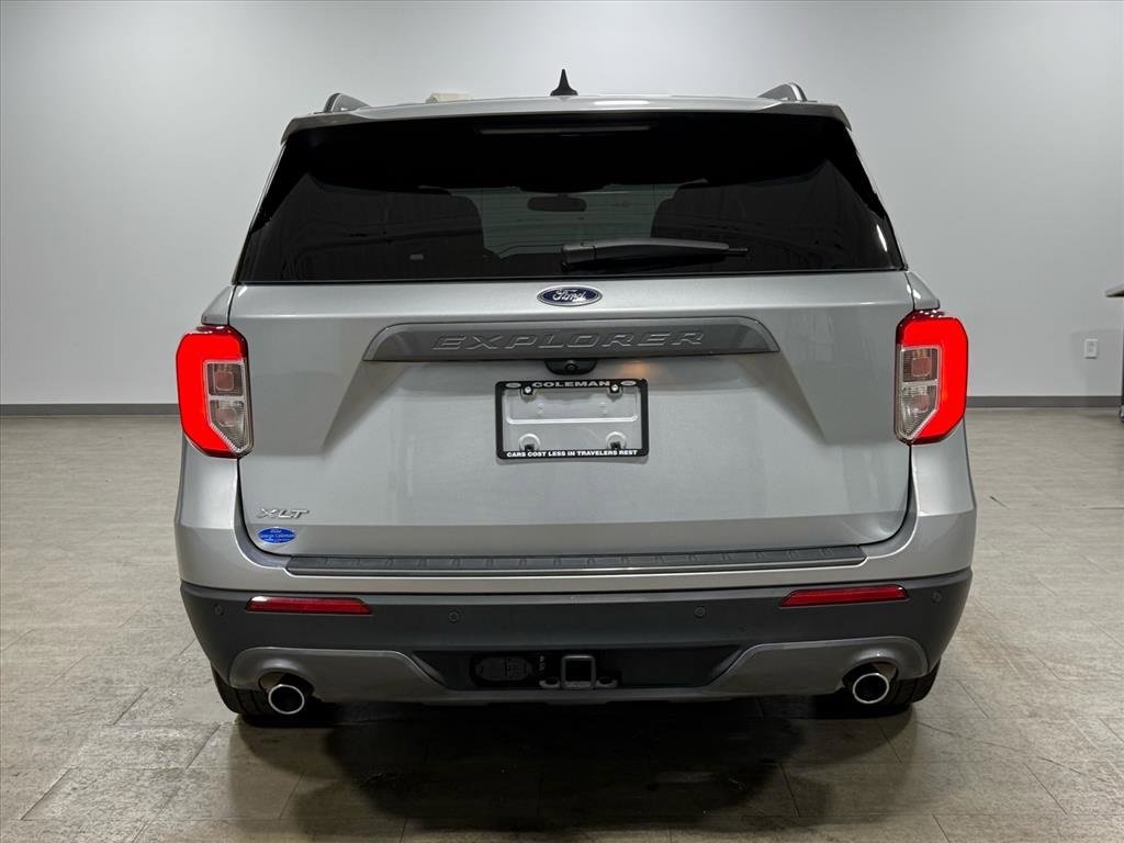 Certified 2023 Ford Explorer XLT w/ Equipment Group 202A image 5