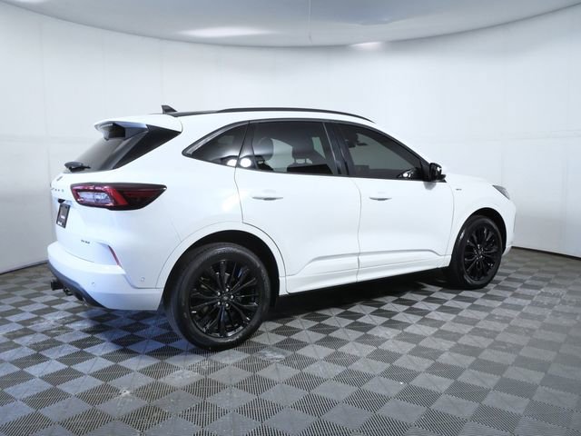 Certified 2024 Ford Escape ST-Line Elite w/ Premium Technology Package AWD/4WD image 8