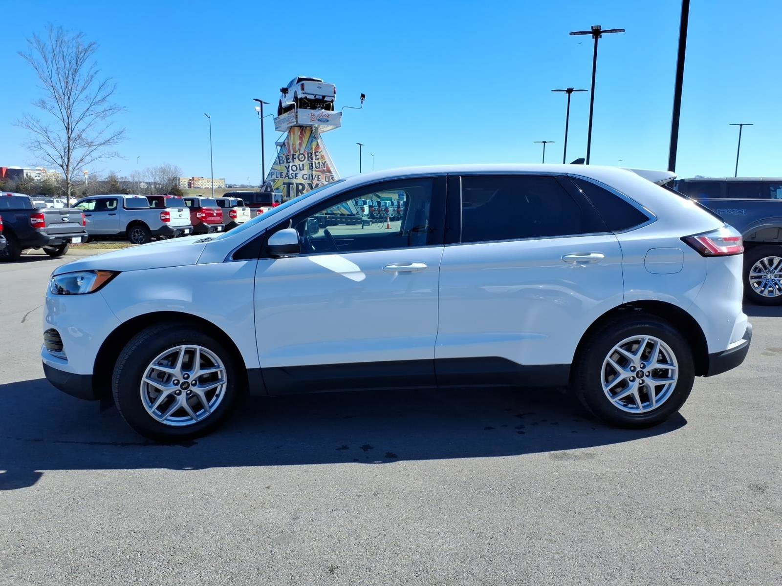 Certified 2024 Ford Edge SEL image 2