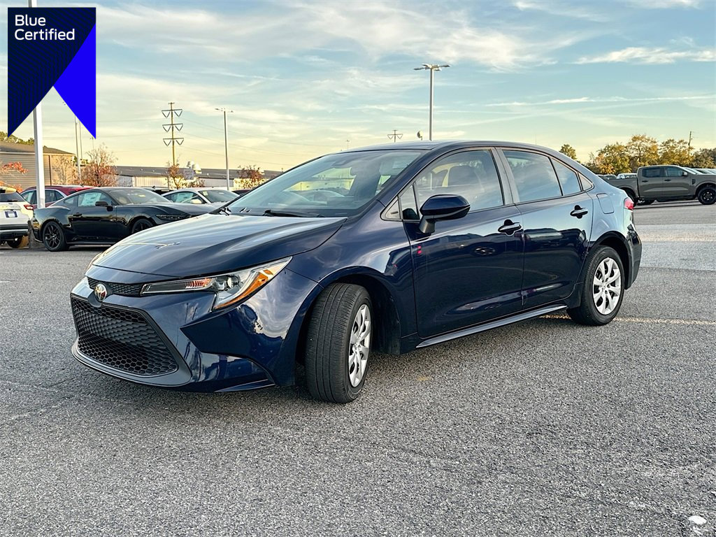 Used 2022 Toyota Corolla LE image 1