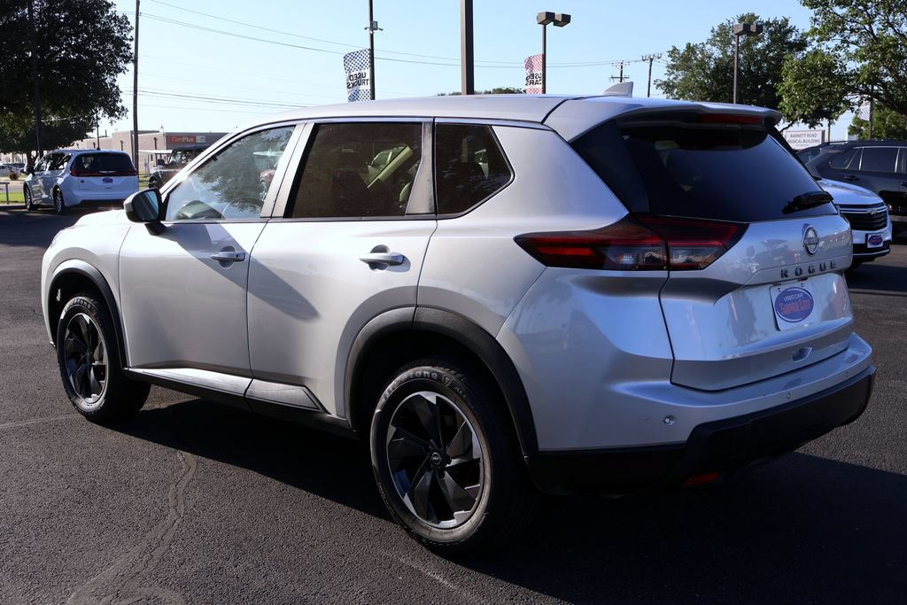 Used 2025 Nissan Rogue SV FWD image 15
