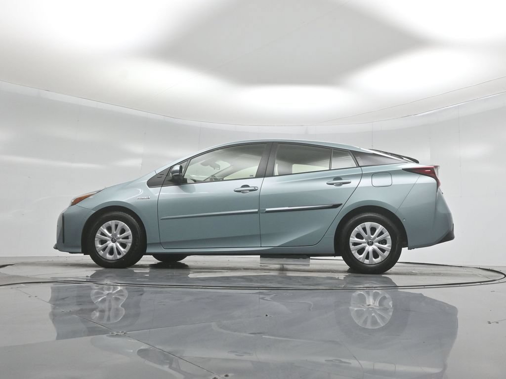 Used 2021 Toyota Prius LE FWD image 48