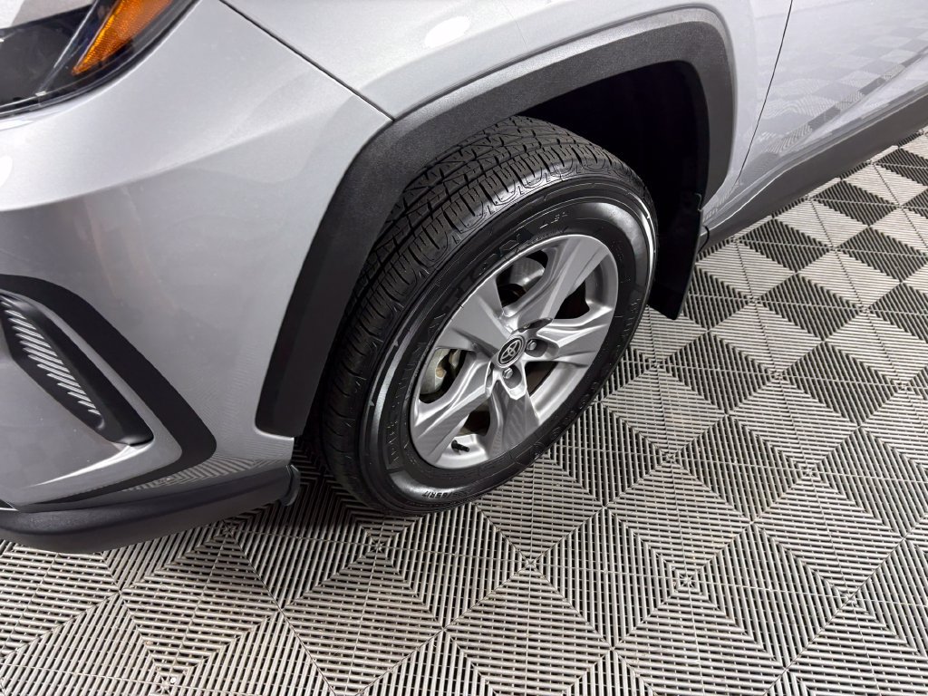 Used 2024 Toyota RAV4 XLE w/ Convenience Package AWD/4WD image 10