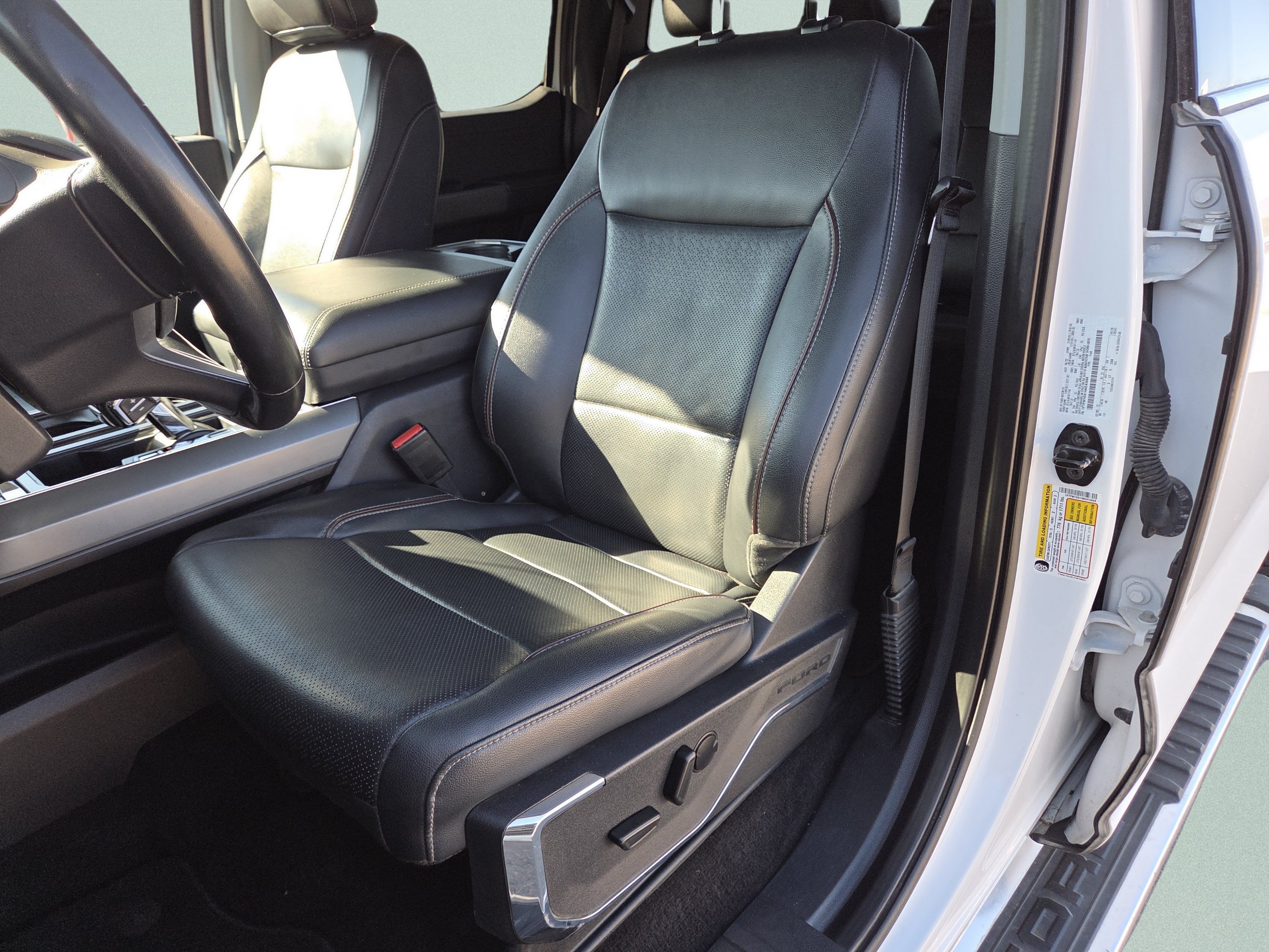 Certified 2022 Ford F150 Lariat AWD/4WD image 6