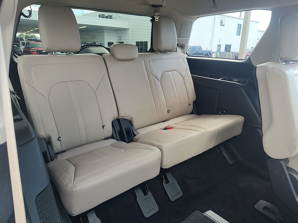 Certified 2022 Ford Expedition Limited AWD/4WD image 26