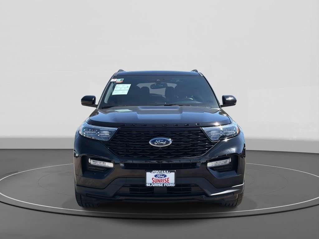 Certified 2022 Ford Explorer ST-Line w/ Class IV Trailer Tow Package AWD/4WD image 3