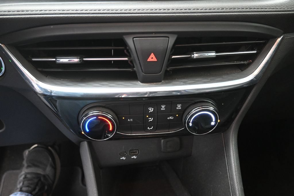Used 2025 Buick Encore GX Sport Touring FWD image 9