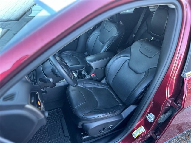 Used 2019 Jeep Cherokee Limited image 12