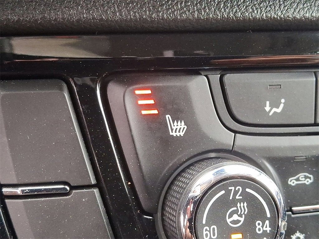 Used 2020 Buick Encore Essence image 24