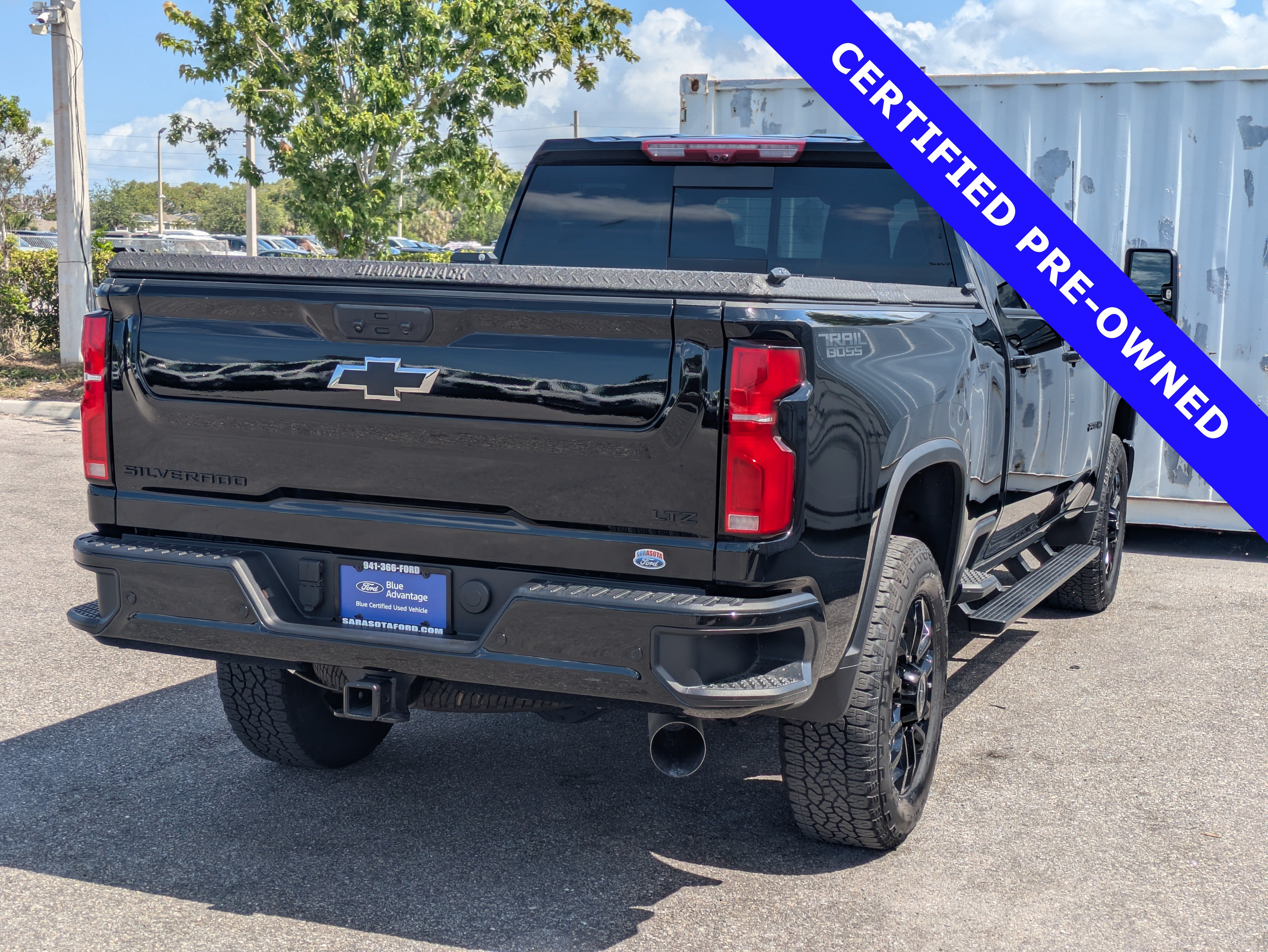 Used 2025 Chevrolet Silverado 2500 LTZ w/ Trail Boss Package AWD/4WD image 4