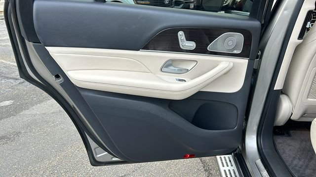 Used 2020 Mercedes-Benz GLS 450 4MATIC image 15