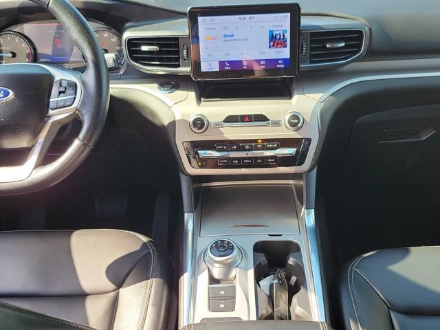 Certified 2022 Ford Explorer XLT w/ Equipment Group 202A RWD image 21