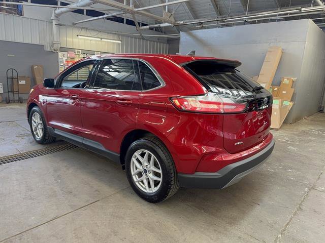 Certified 2022 Ford Edge SEL w/ Convenience Package image 3