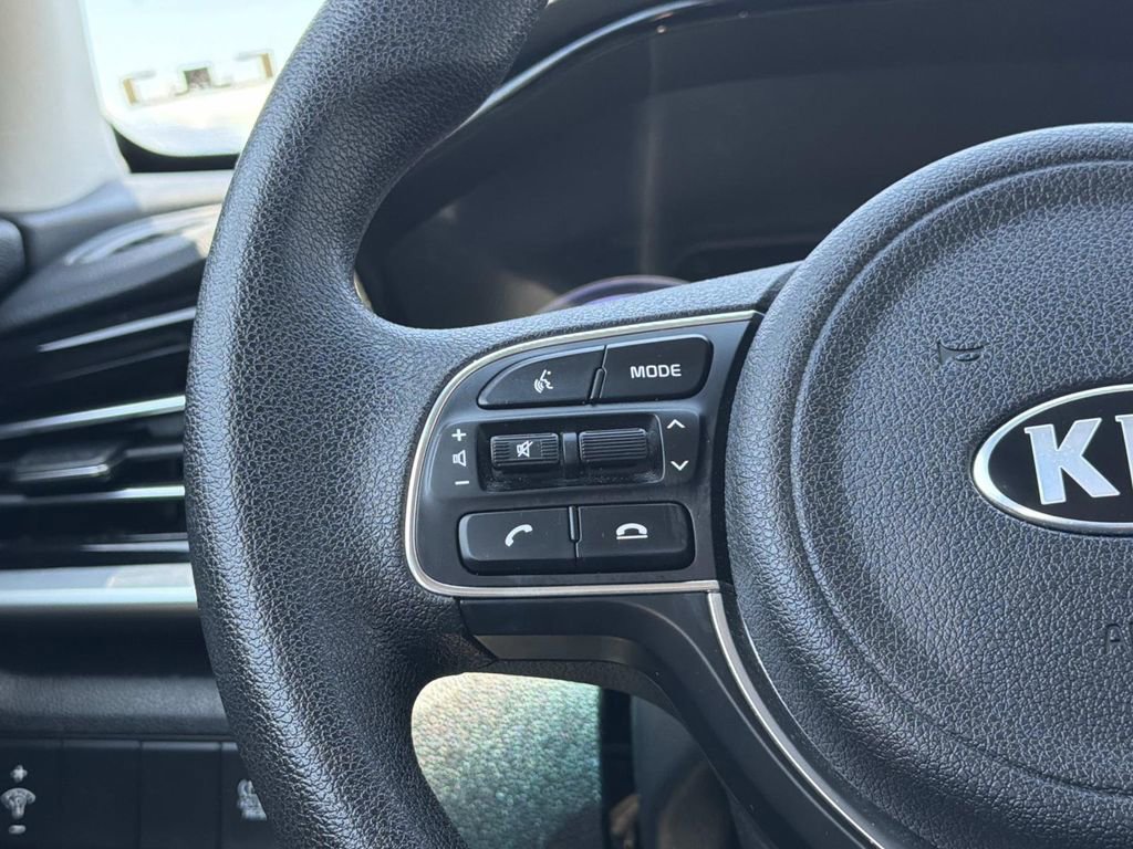 Used 2021 Kia Niro LX FWD image 12
