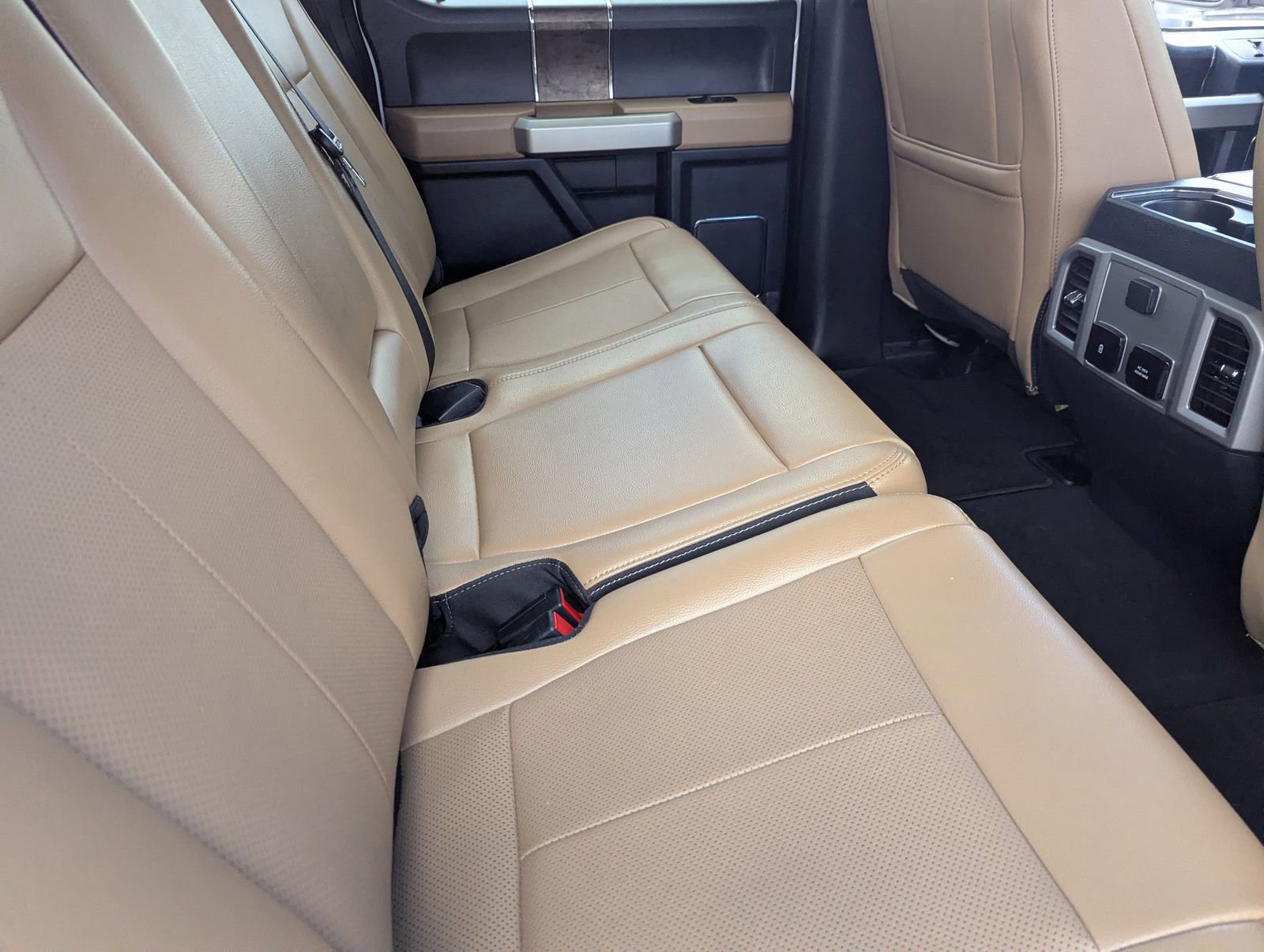 Certified 2022 Ford F250 Lariat w/ Lariat Ultimate Package image 15