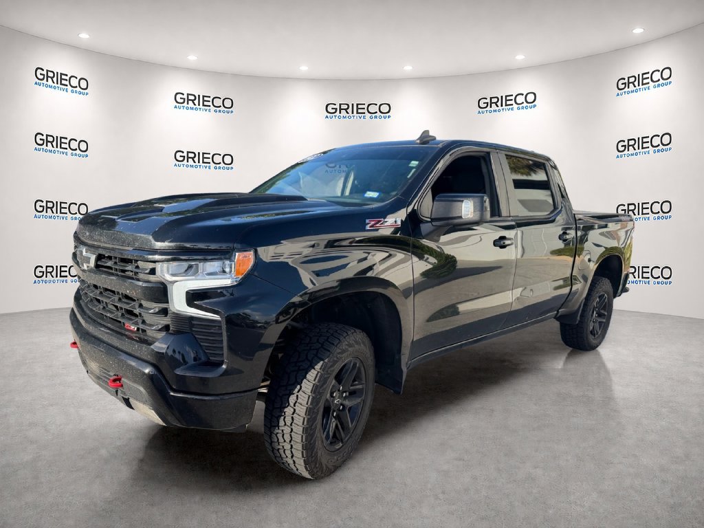 Used 2022 Chevrolet Silverado 1500 LT Trail Boss w/ LT Trail Boss Premium Package AWD/4WD image 3