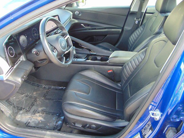 Used 2025 Hyundai Elantra Limited FWD image 10