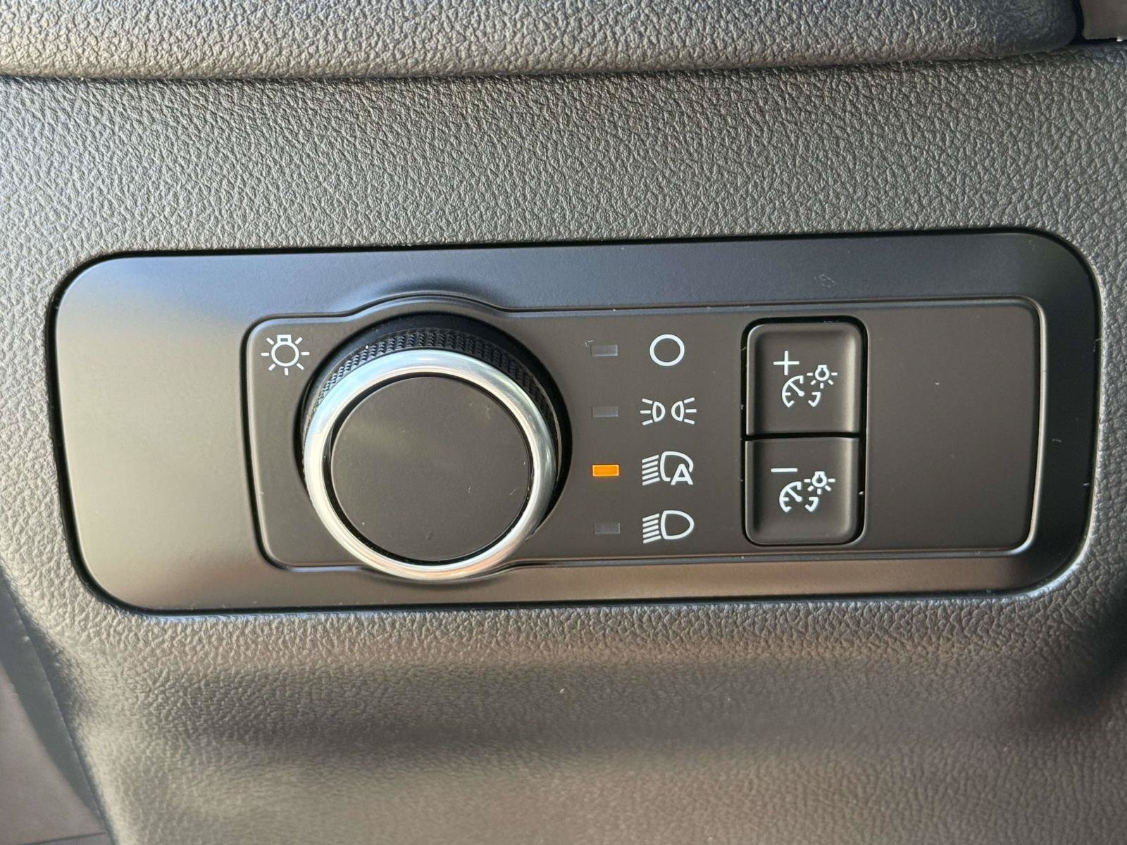 Certified 2025 Ford Escape Active AWD/4WD image 17