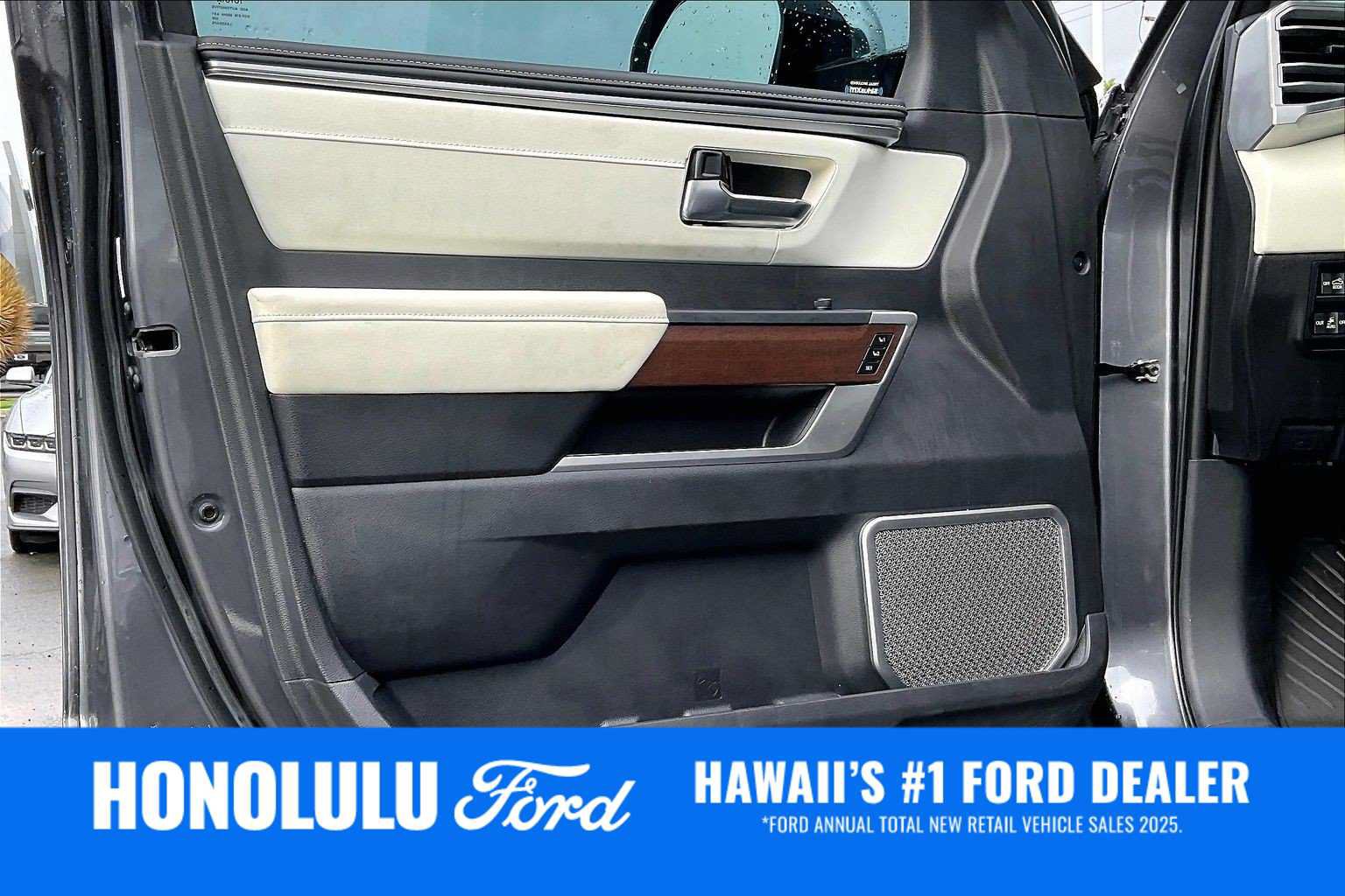 Used 2024 Toyota Tundra Capstone AWD/4WD image 27