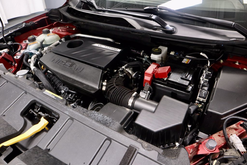 Used 2023 Nissan Rogue Platinum FWD image 16