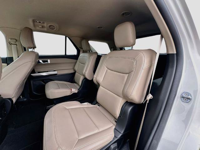 Certified 2023 Ford Explorer XLT w/ Equipment Group 202A AWD/4WD image 19