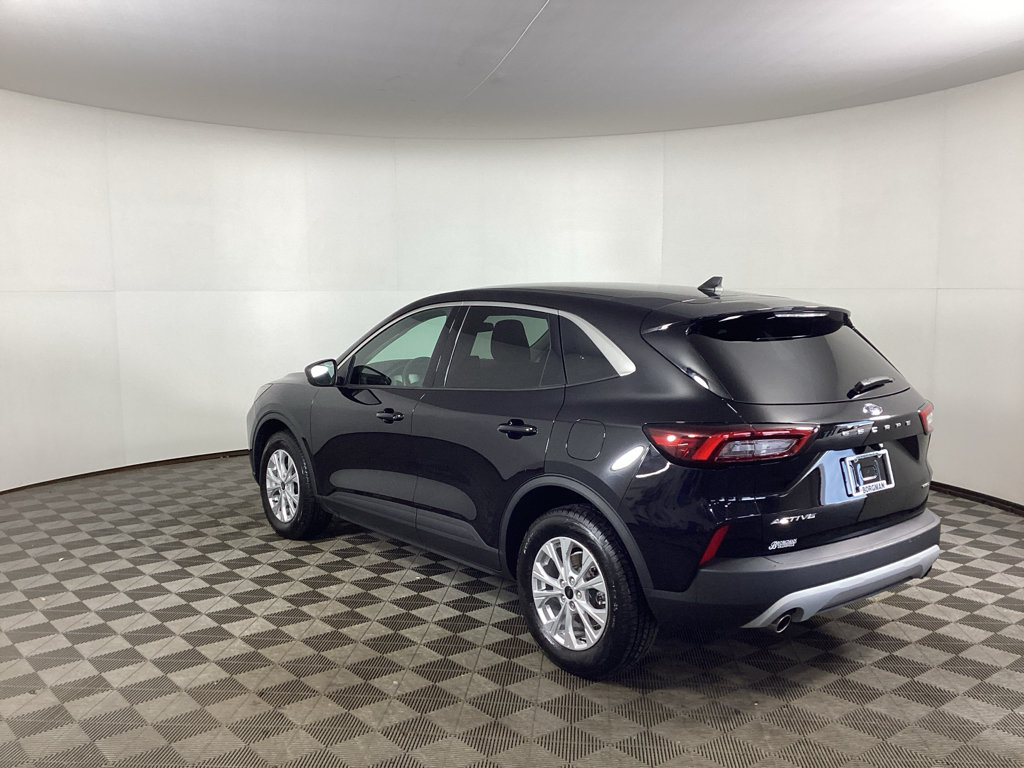 Certified 2023 Ford Escape Active AWD/4WD image 4