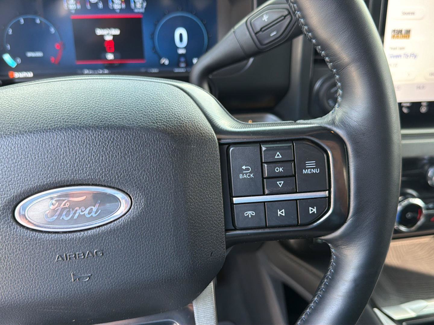 Certified 2025 Ford F250 Platinum w/ FX4 Off-Road Package AWD/4WD image 22