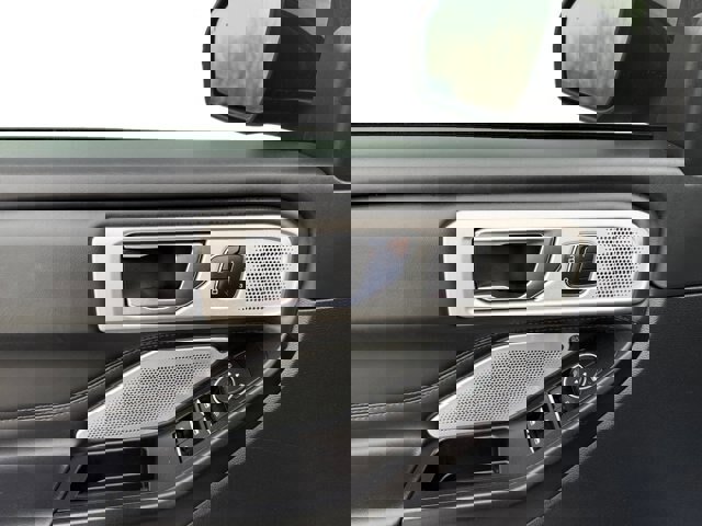 Certified 2020 Ford Explorer Platinum w/ Premium Technology Package image 18