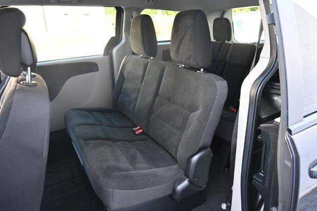 Used 2018 Dodge Grand Caravan SE w/ UConnect Hands-Free Group FWD image 24