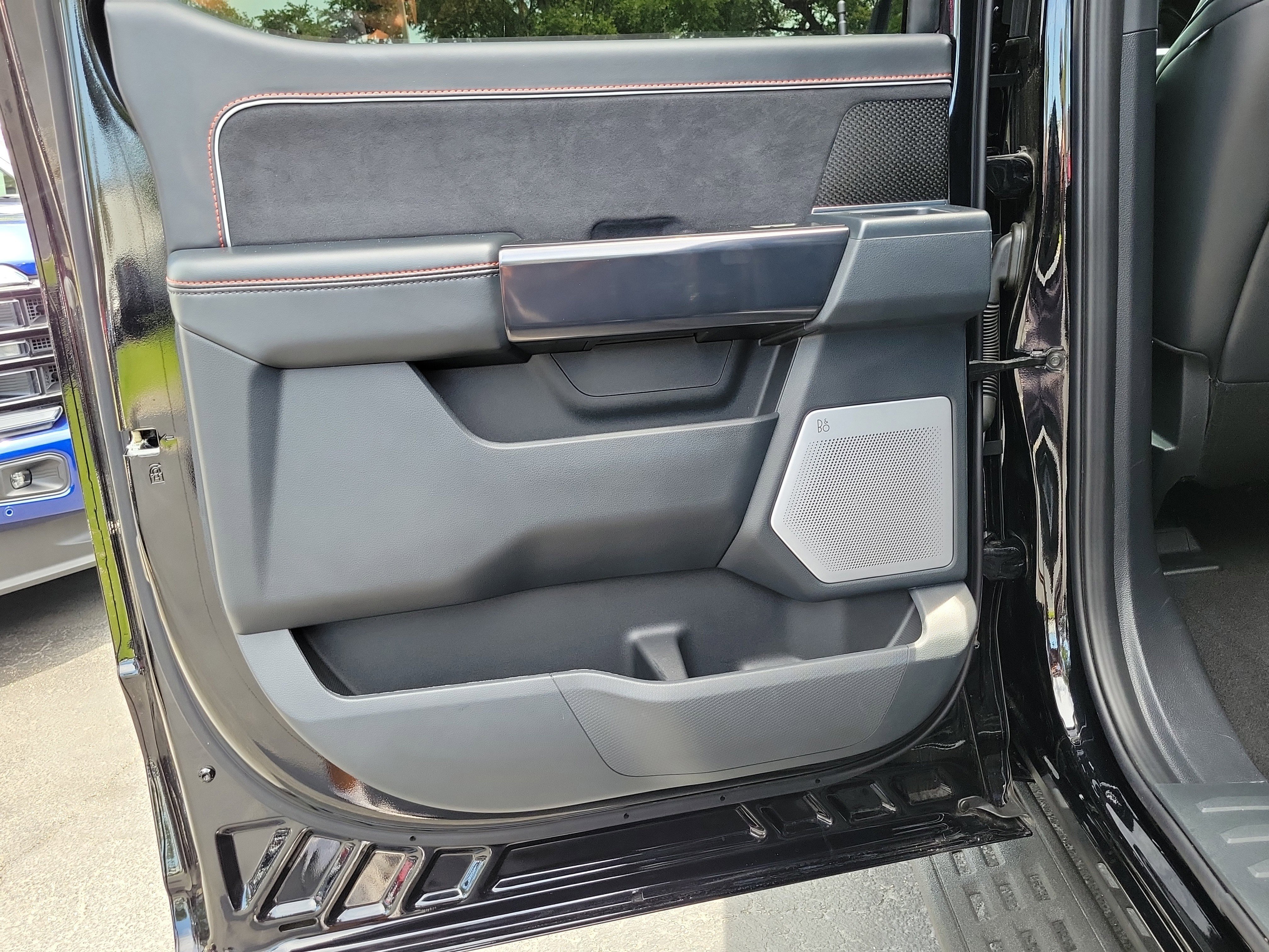 Certified 2025 Ford F150 Raptor w/ Equipment Group 803A Raptor R AWD/4WD image 13