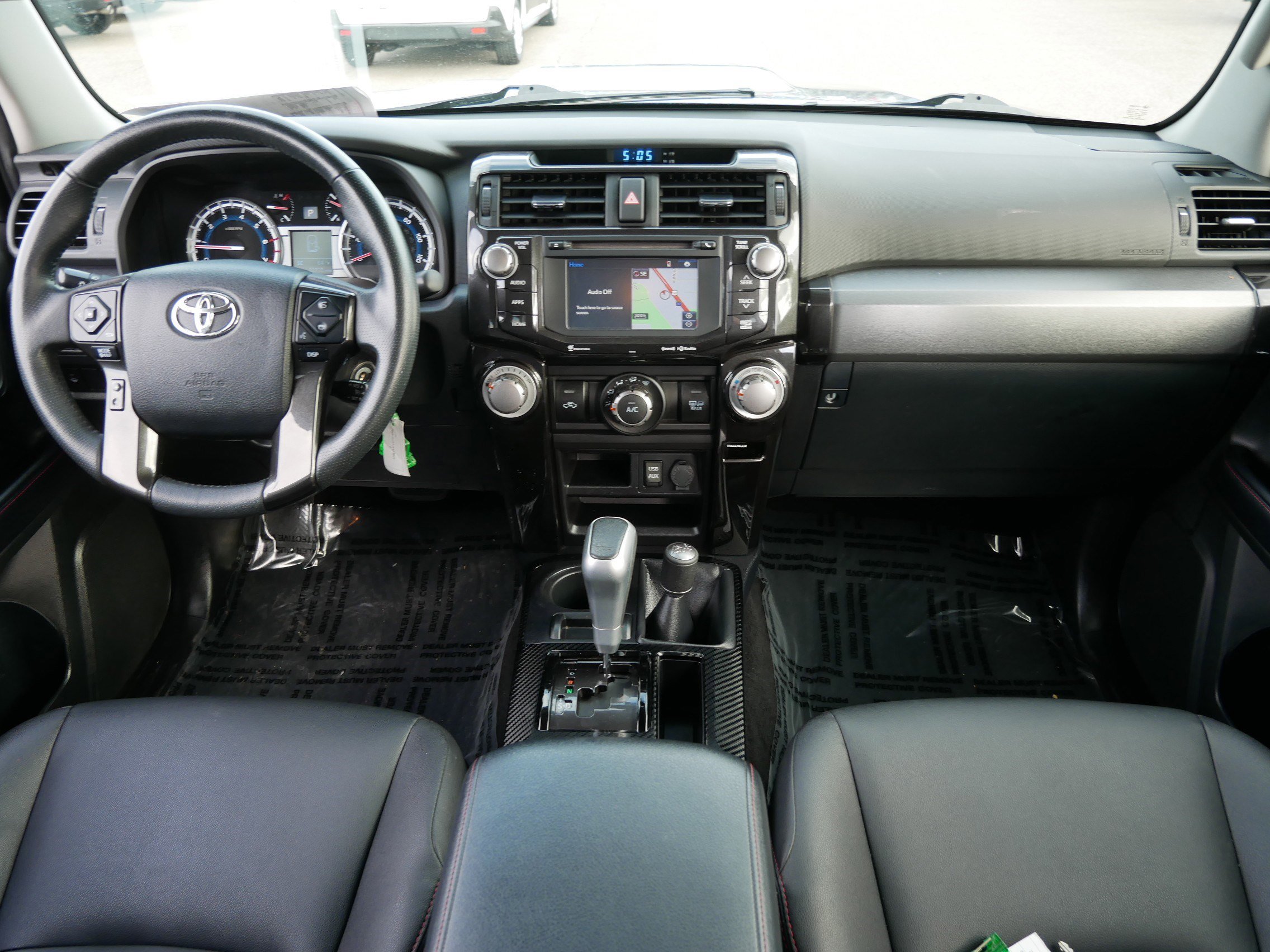 Used 2018 Toyota 4Runner TRD Off-Road Premium AWD/4WD image 10