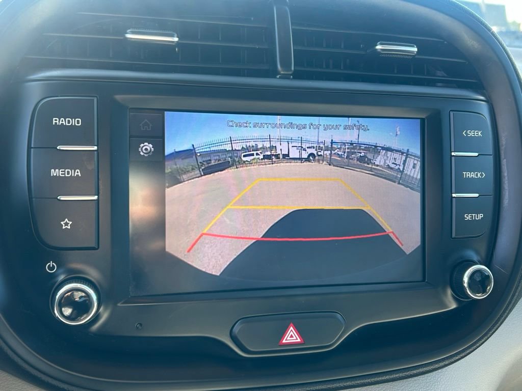 Used 2022 Kia Soul LX FWD image 23