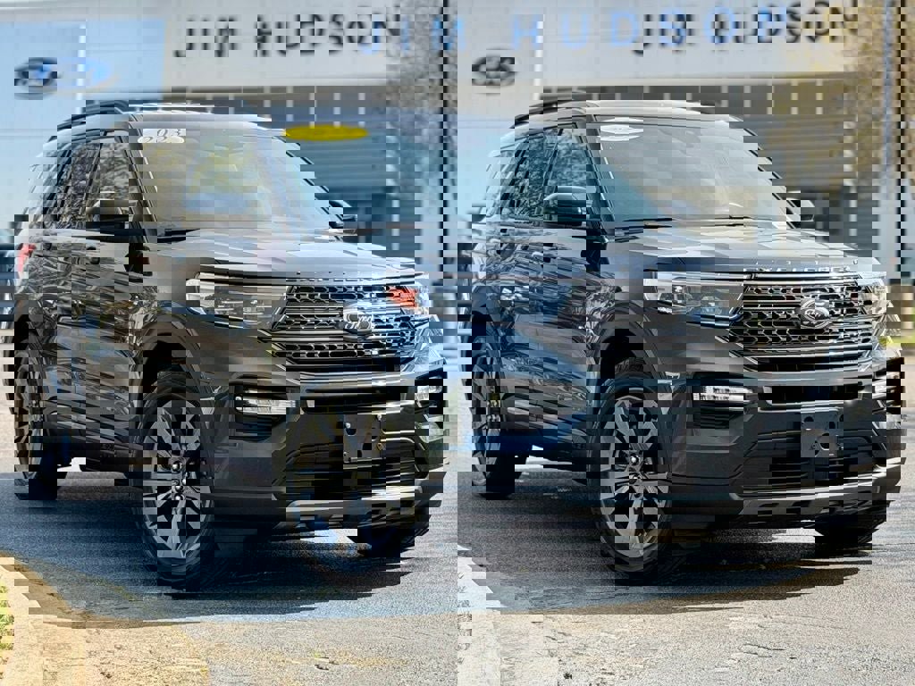 Certified 2023 Ford Explorer XLT w/ Equipment Group 202A image 2