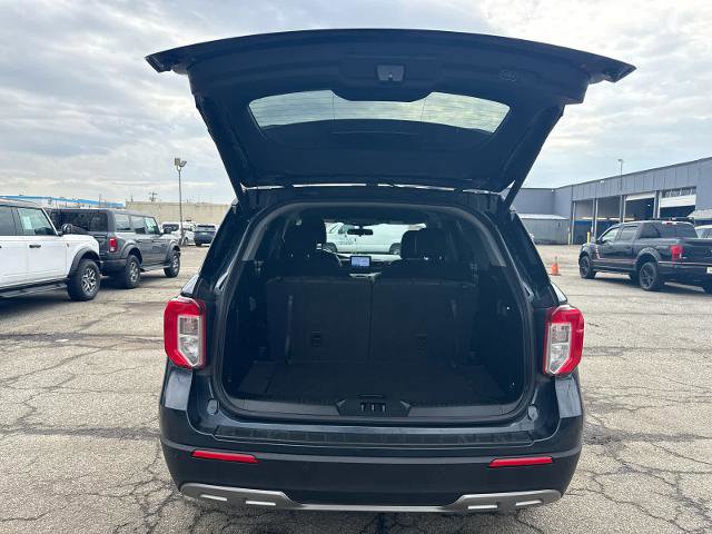 Certified 2023 Ford Explorer XLT w/ Equipment Group 202A image 10