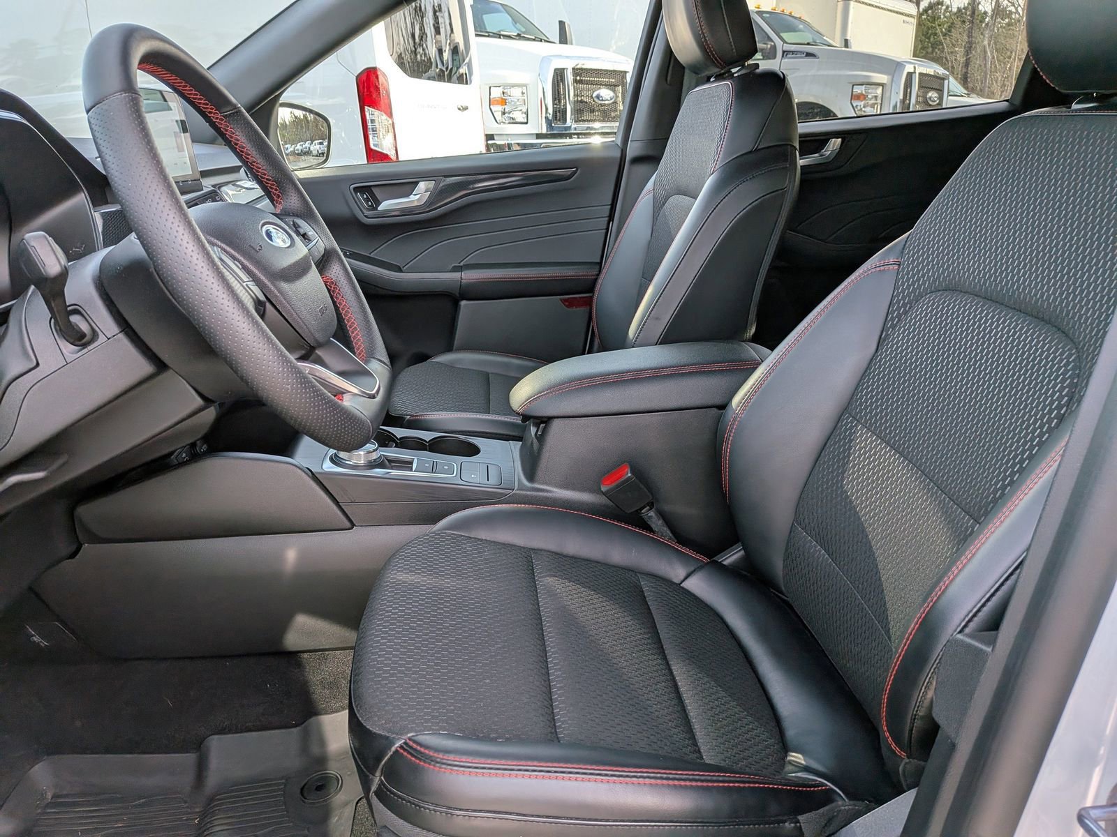 Certified 2025 Ford Escape ST-Line w/ Equipment Group 301A image 21